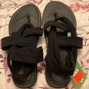 Sanuk Black Yoga Sling 3